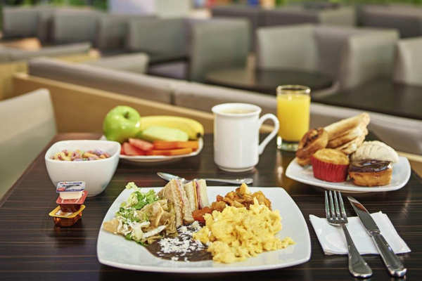 hotel con restaurante en cancún